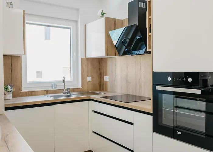 Apartment Rd - Private Paradise With Pool & Beautiful Garden - Minimum 4-night *