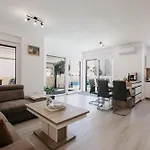Rd - Private Paradise With Pool & Beautiful Garden - Minimum 4-night דירה מאנדרה
