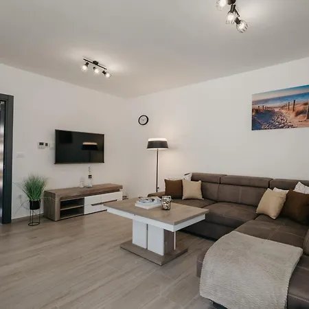 Apartment Rd - Private Paradise With Pool & Beautiful Garden - Minimum 4-night *