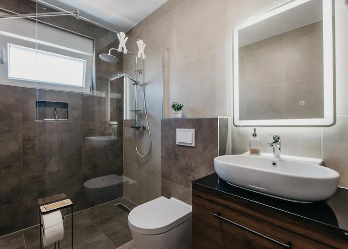 Rd - Private Paradise With Pool & Beautiful Garden - Minimum 4-night * 만드레