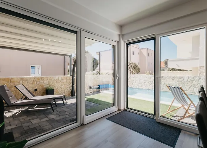 Rd - Private Paradise With Pool & Beautiful Garden - Minimum 4-night Apartman Mandre